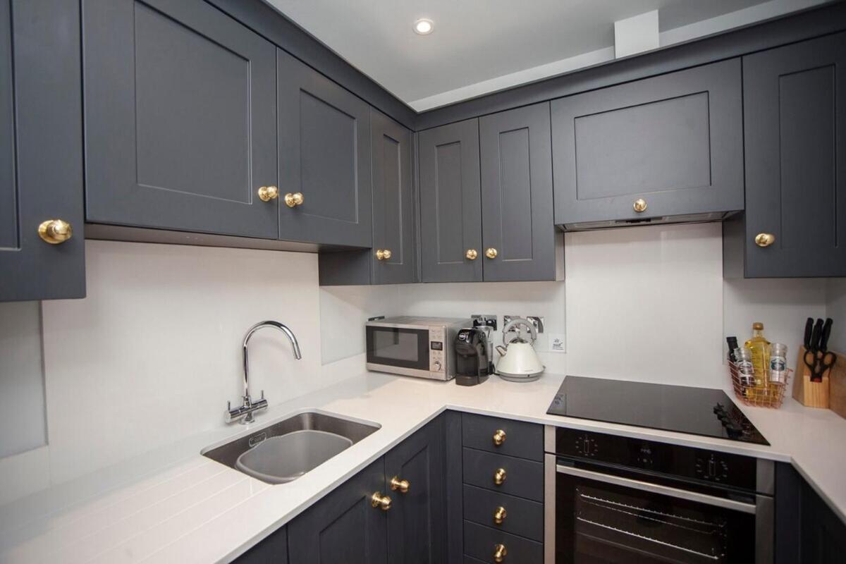 Stylish City Centre Apartment - Bath Exterior photo