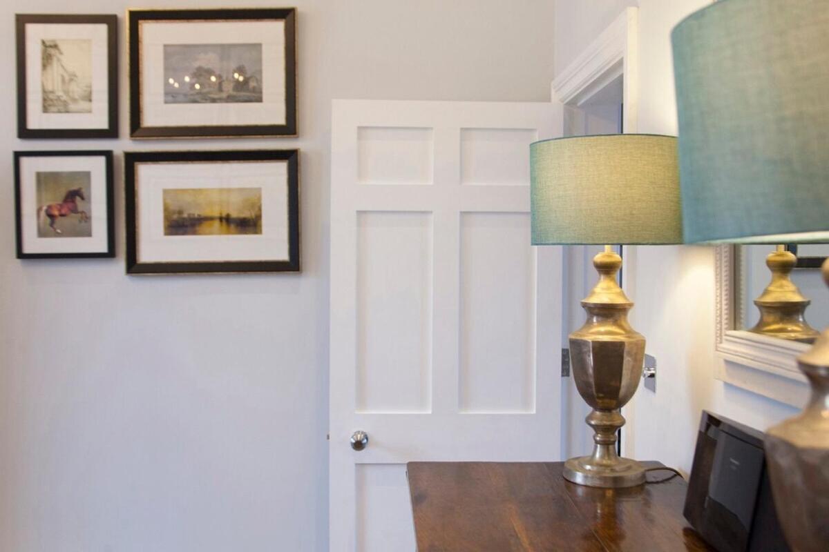 Stylish City Centre Apartment - Bath Exterior photo
