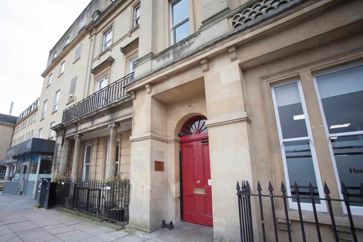 Stylish City Centre Apartment - Bath Exterior photo