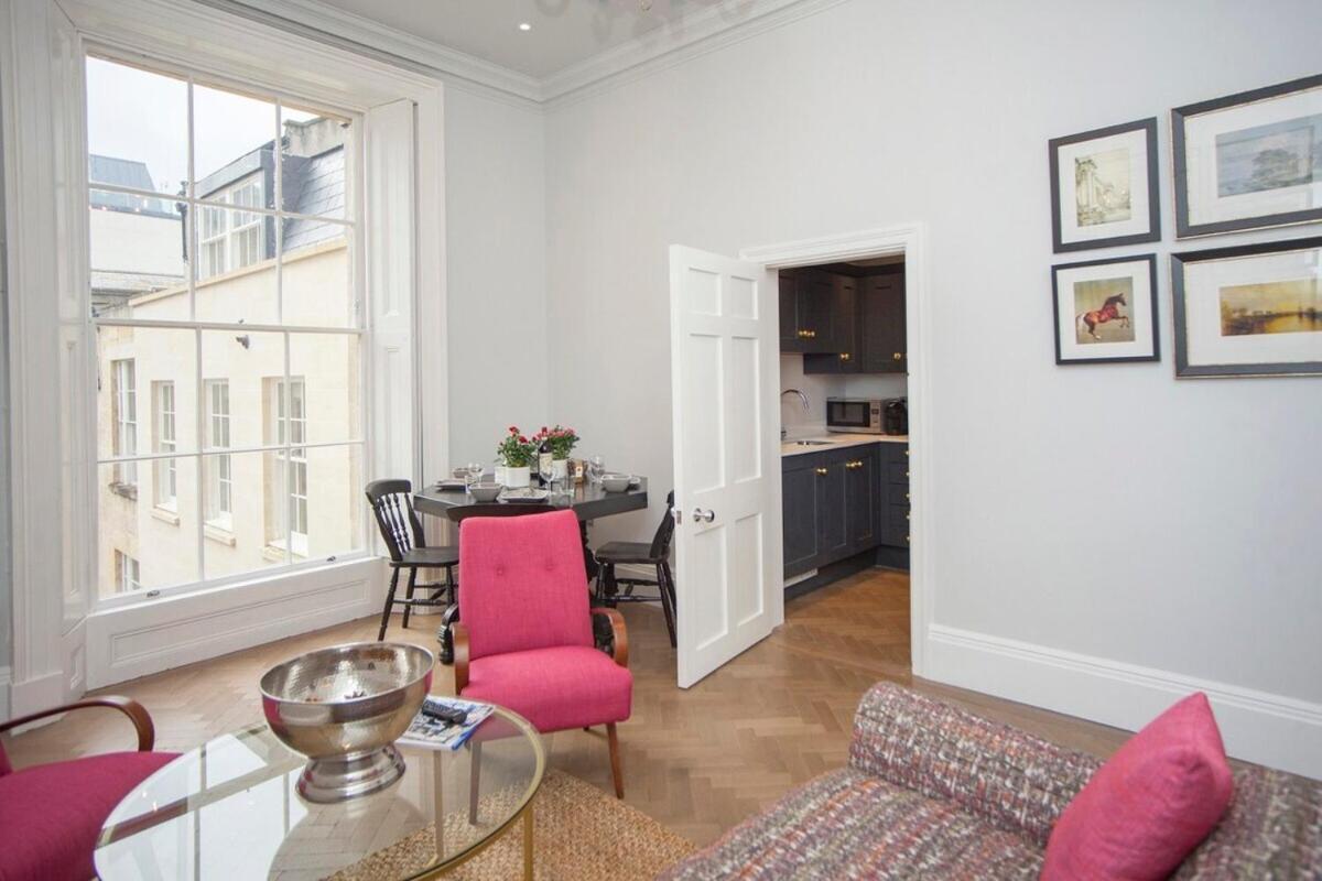 Stylish City Centre Apartment - Bath Exterior photo